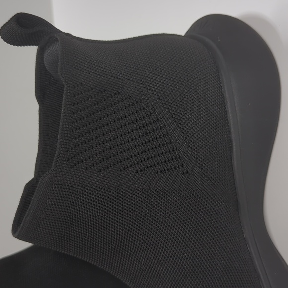 Vivaia Pull On Black Sneaker Boots Size EU 41 - US 9.5 - Picture 13 of 15